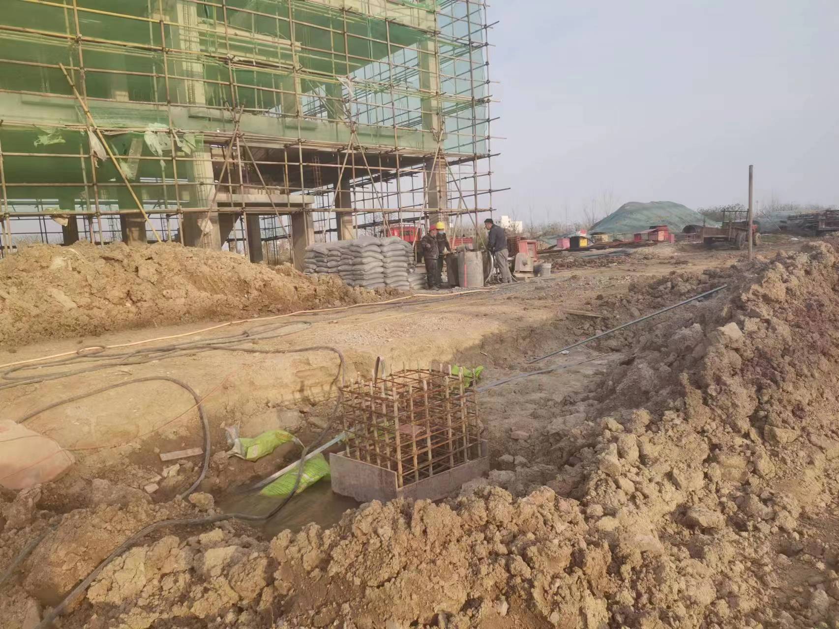 银州当桥梁出现裂缝的时候应该及时加固修补